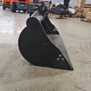 TYPHON 2.5 Ton Mini Excavator Attachment Plain Bucket 800mm 31″ Mud Bucket